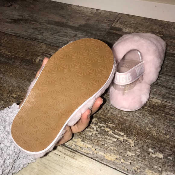 BRAND NEW SEASHELL PINK UGGS! - Picture 3 of 5